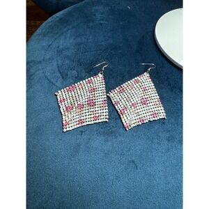 Pair Of Mesh And Silver Hook Earrings With Rose Designs‎ Silvertone Diamond